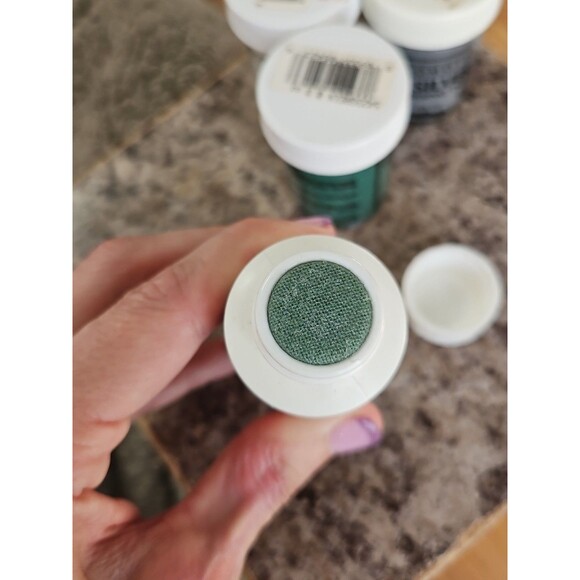 Lot Of 3 New Comotion Embossing Powders .6 oz - Silver, Green & Glitter Plus Ink - Picture 3 of 9